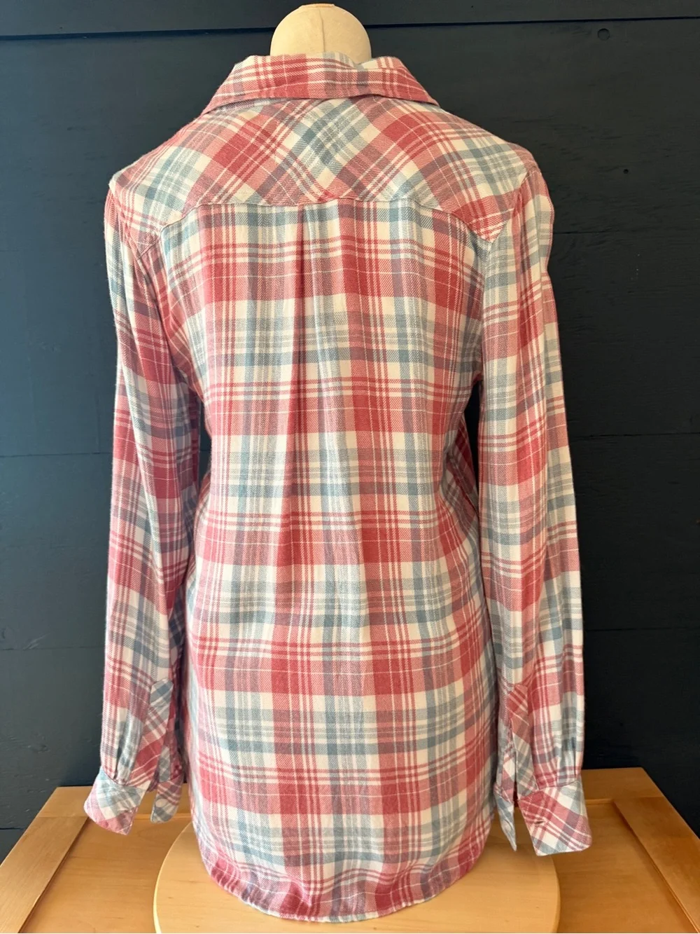 Rails Hunter Plaid Button Up Shirt Rosewood/Sky Small  EUC - Picture 5 of 11